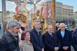 A piazza Municipio la Natività a grandezza naturale