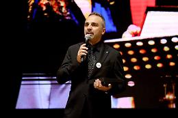 Afragola, l&rsquo;appello di Gianluigi Osteri: &laquo;Ridiamo ai bambini il Natale che meritano&raquo;