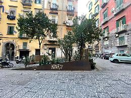 Restyling dal basso ai Quartieri Spagnoli, rinasce lo slargo di via Santa Caterina