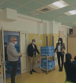 Espresso dona i panettoni del Napoli ai bambini del Santobono