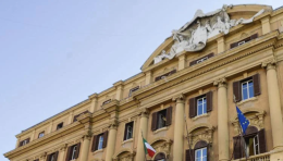 Affitti brevi, banche e tassa sui mini pacchi: cosa cambia in Manovra