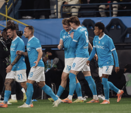 Napoli-Milan 2-0, azzurri in finale