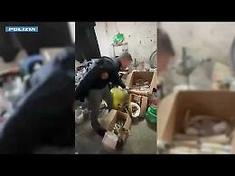 Scoperta fabbrica illegale di fuochi d'artificio nel Napoletano