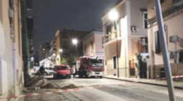 Cede la strada: tre famiglie evacuate