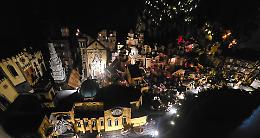 Napoli &egrave; un presepe, l'opera monumentale di Ciro Scala