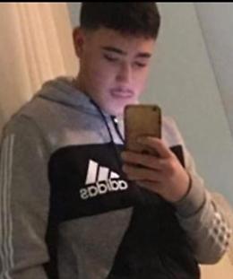 Droga nascosta nell'auto, arrestato pusher