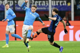 Inter-Napoli 2-2, doppietta di McTominay ma Chivu resta a +4