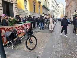 Disoccupati. Presidio al Palazzo del Consiglio comunale Napoli