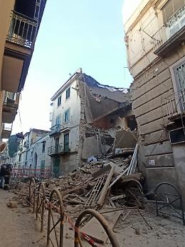 Crollo a Casoria, &laquo;le porte di casa non chiudevano&raquo;