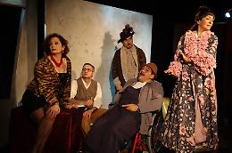 Una &ldquo;Sinfonia d&rsquo;Amore&rdquo; tra farsa, poesia e dramma