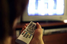 La tv spazzatura non cade dal cielo: chi l&rsquo;ha voluta?