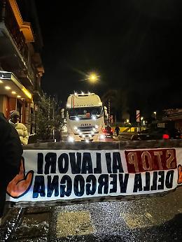 Bagnoli, nuova protesta contro Americas Cup