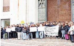 Chiusura Liceo Alberti, genitori in piazza