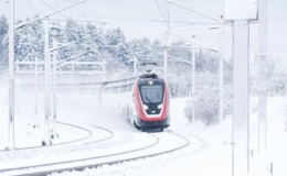 Svizzera, treno deraglia nel canton vallese: molti feriti