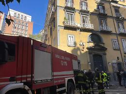 Incendio al teatro Sannazaro, la procura indaga per incendio colposo 