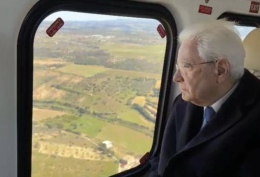 Mattarella a sorpresa sorvola Niscemi