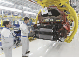 Industria, 10mila posti a rischio