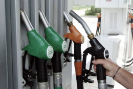 Benzina e diesel, prezzi ancora in aumento: gasolio arriva a 2 euro al litro