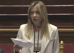 Iran, Meloni: &laquo;Crisi tra le pi&ugrave; complesse degli ultimi decenni. Governo n&eacute; isolato n&eacute; complice di decisioni altrui&raquo;