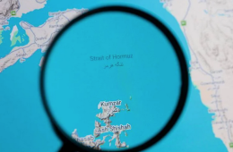 Il petrolio &ldquo;ostaggio&rdquo; dello Stretto di Hormuz