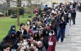 Meningite, salgono a 34 i casi nel Kent in Uk: code per il vaccino