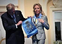 "No Kings", ma i Borbone strappano applausi a San Leucio