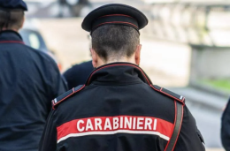 Pianificava una strage a scuola, arrestato 17enne: a casa manuali per costruire armi
