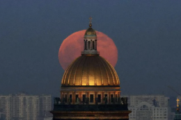 Luna piena rosa in arrivo, ma di che colore sar&agrave; davvero?