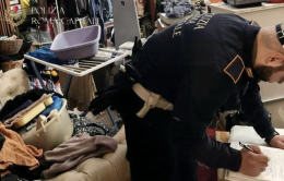 Neonato tra droga e rifiuti: madre denunciata, arrestato il compagno