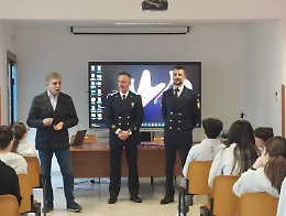 Guardia costiera tra gli studenti per promuovere la cultura del mare