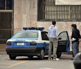 Cocaina nel portafiori, sequestrate 133 dosi