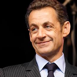Francia, Sarkozy interrogato dalla Finanza: sospetti finanziamenti illeciti. Tre arresti