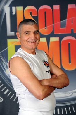 Patrizio Oliva lascia l’“Isola dei famosi”