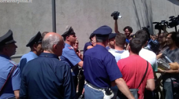 Strage del bus, udienza rinviata: alta tensione