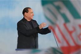 Berlusconi: <br>non mollo, se mi arrestano fate <br>la rivoluzione