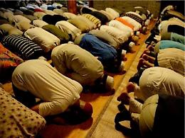 Non digiunano per il Ramadan, due minori crocifissi dall'Isis