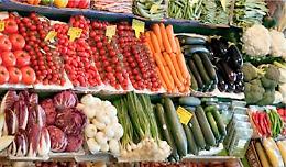 A Torre del Greco vietata la vendita di frutta e verdura non confezionata