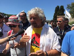 Grillo, bufera <br>per le parole <br>su Veronesi