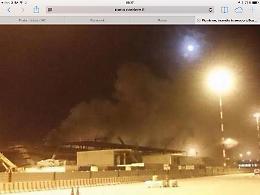 Paura a Fiumicino, grande incendio in aeroporto