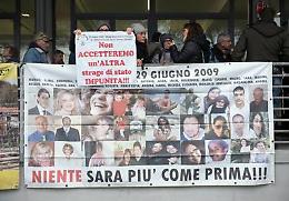 Viareggio, i familiari delle vittime: Moretti si dimetta
