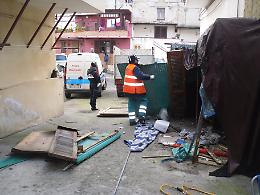 Rione Sanità, abbattuto manufatto abusivo