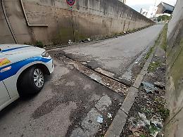 Rubate le grate, auto della municipale blocca accesso al Tribunale