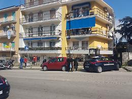 Rapina con spaccata alle Poste, banditi in fuga col denaro