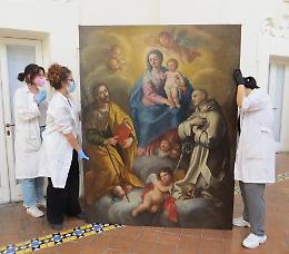 Restaurati dagli studenti del Suor Orsola due dipinti recuperati dai carabinieri