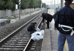 Investito e ucciso da un treno nella stazione di Portici