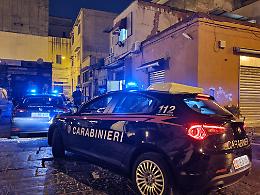 Accoltellato nella notte, caccia all’aggressore