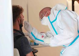 Confesercenti Campania: «Tamponi rapidi per attirare turisti, non per mandarli all'estero»
