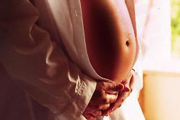  Mamma incinta di 6 mesi intubata per Covid, lotta tra la vita e la morte