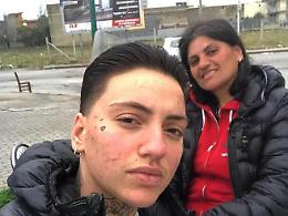 Uccise la sorella perché fidanzata con una transgender, gli concedono i domiciliari
