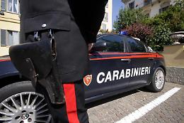 Rapina e bacia sul collo la commessa, 33enne in carcere